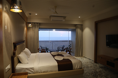 Palm Breeze Beach Resort Photo